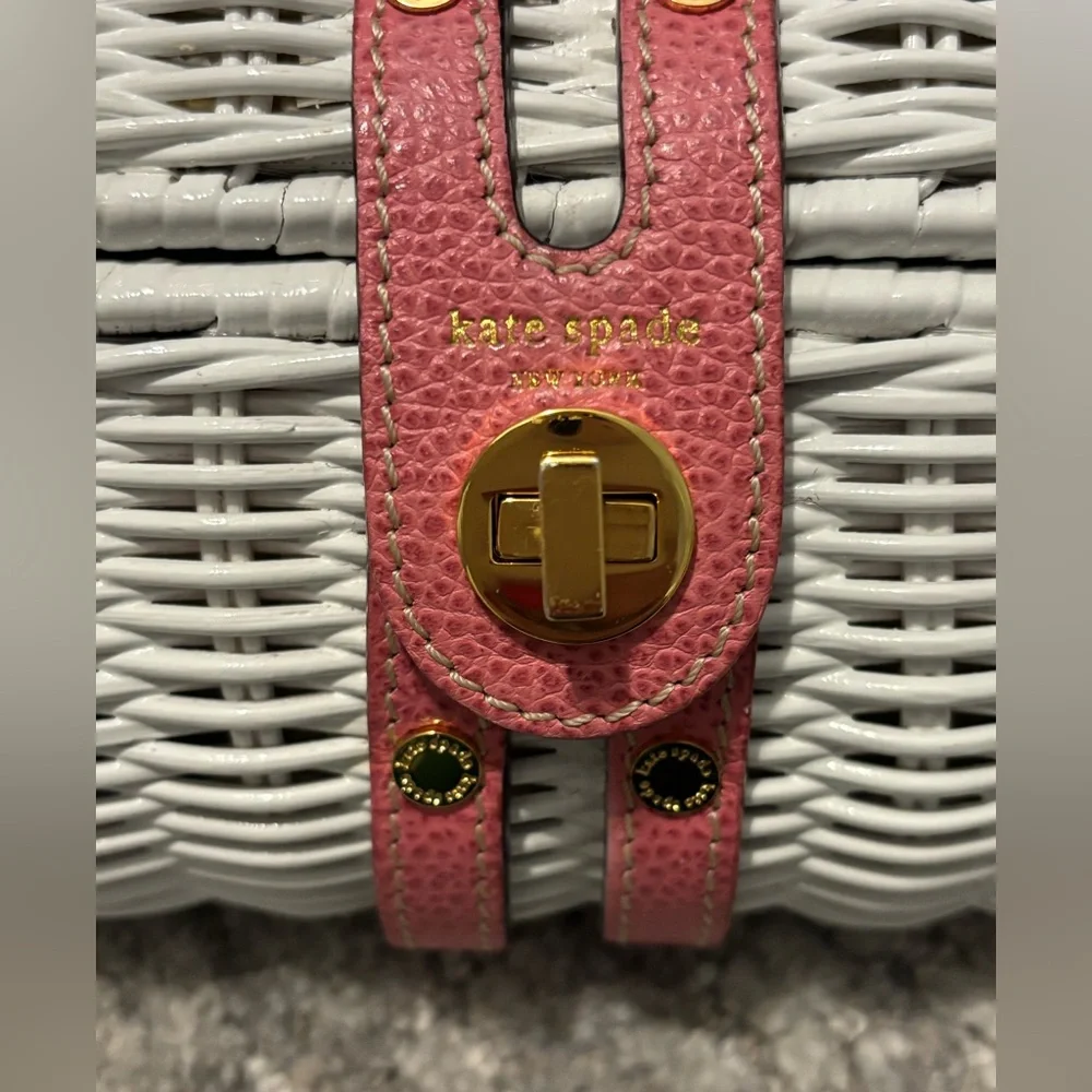 Kate Spade White Wicker Clutch with Gold Hardware - Picture 5 of 9